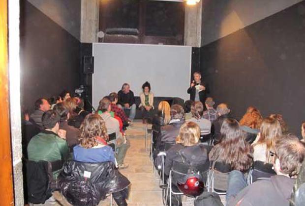 Artesans, Debat